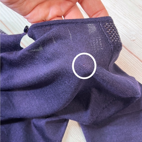 Akris Cashmere Silk Sweater - size 8 - women's purple crewneck *Tiny FLAW* - Picture 12 of 13